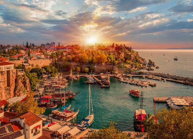 Exploring the Rich Cultural Tapestry: 10 Must-Do Activities in Turkey - Explorelane