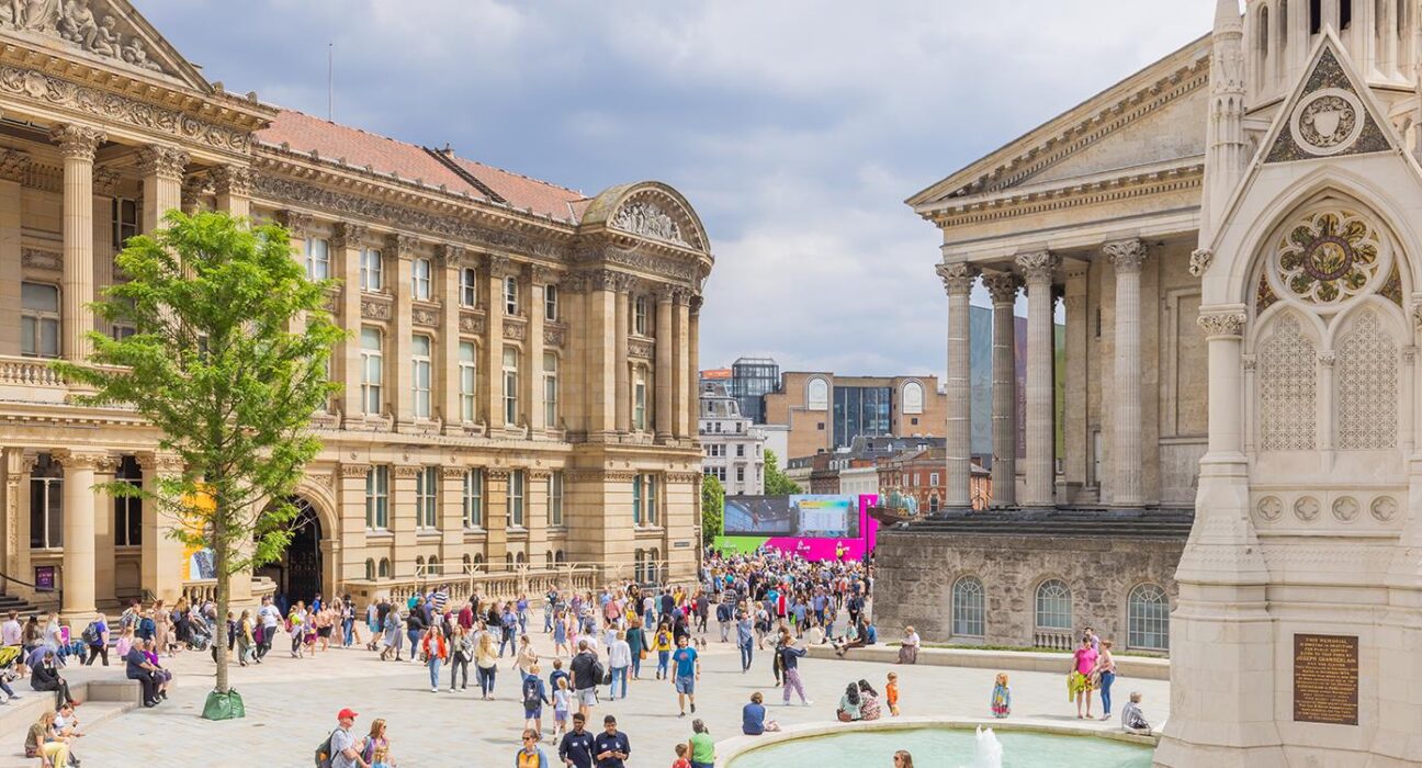 Greyhound 10 Ways Greyhound Ensures Your Entertainment On Board